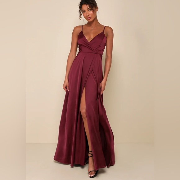 Lulu’s Ode To Love Faux Wrap Sleeveless Satin Maxi Dress Full Skirt Burgundy M - Picture 2 of 12